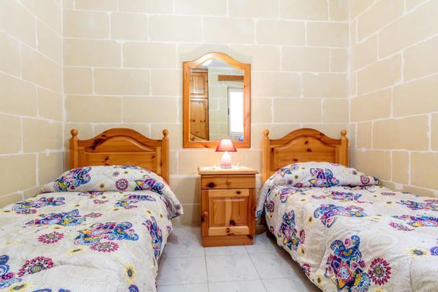 Bellavista - Comfortable Seafront Apartment With Central Heating - 3 Bedrooms, 2 Bathrooms Marsalforn Buitenkant foto