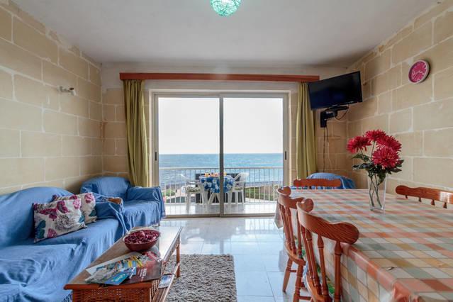 Bellavista - Comfortable Seafront Apartment With Central Heating - 3 Bedrooms, 2 Bathrooms Marsalforn Buitenkant foto